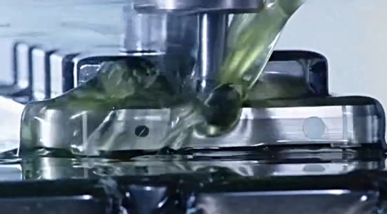 小米4、魅族MX4手機(jī)外殼加工用的是什么切削液？