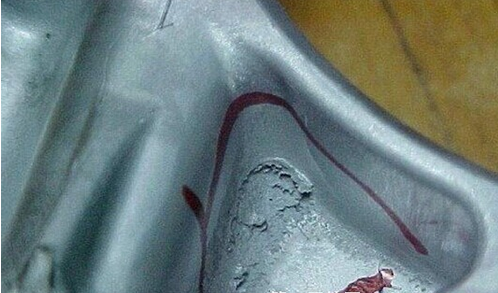 鋁壓鑄過程中鑄件表面上會有摩擦燒蝕的情況是怎么回事? 鋁壓鑄過程中鑄件表面上會有摩擦燒蝕的情況是怎么回事?